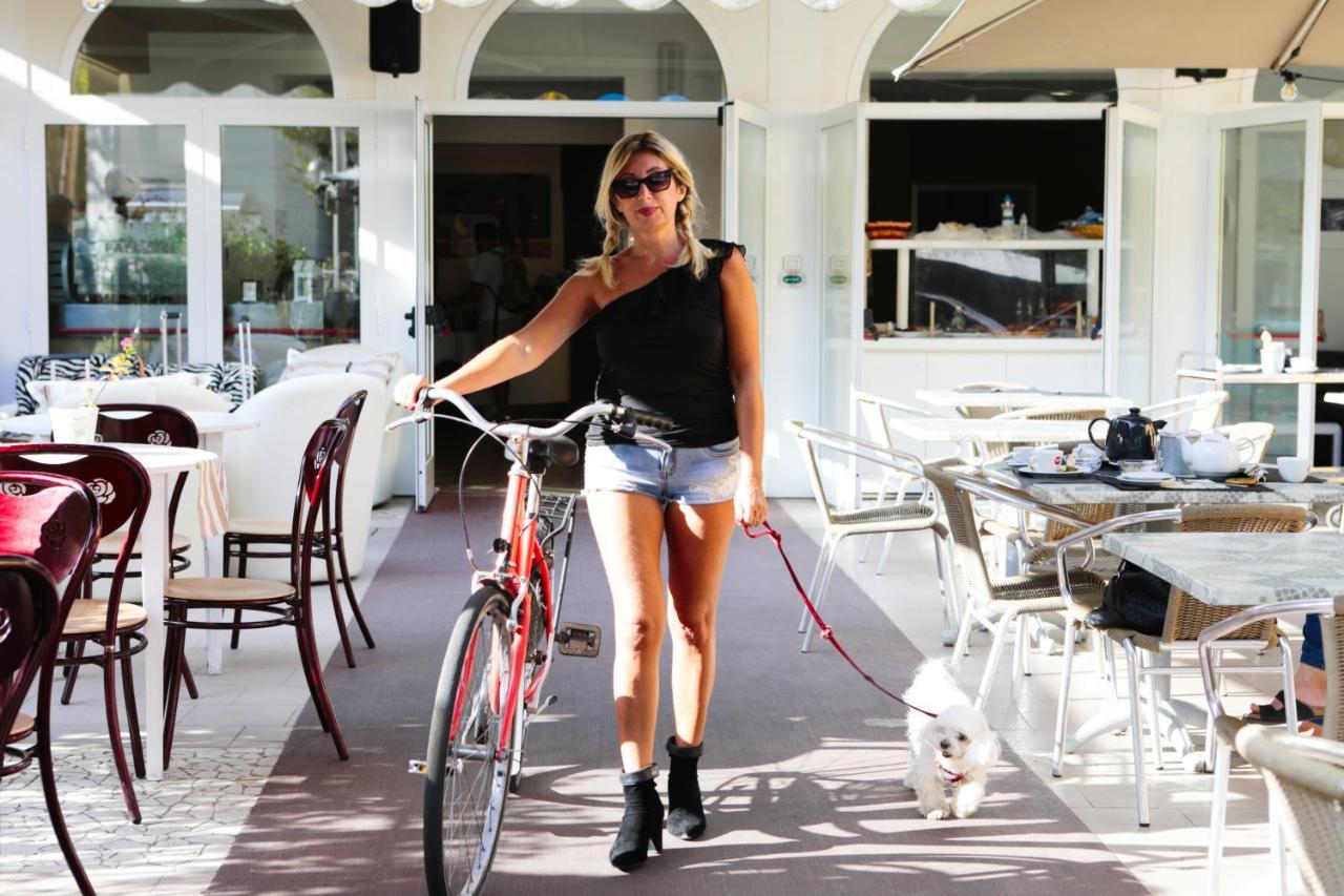 Hotel Falco Riccione Exterior photo