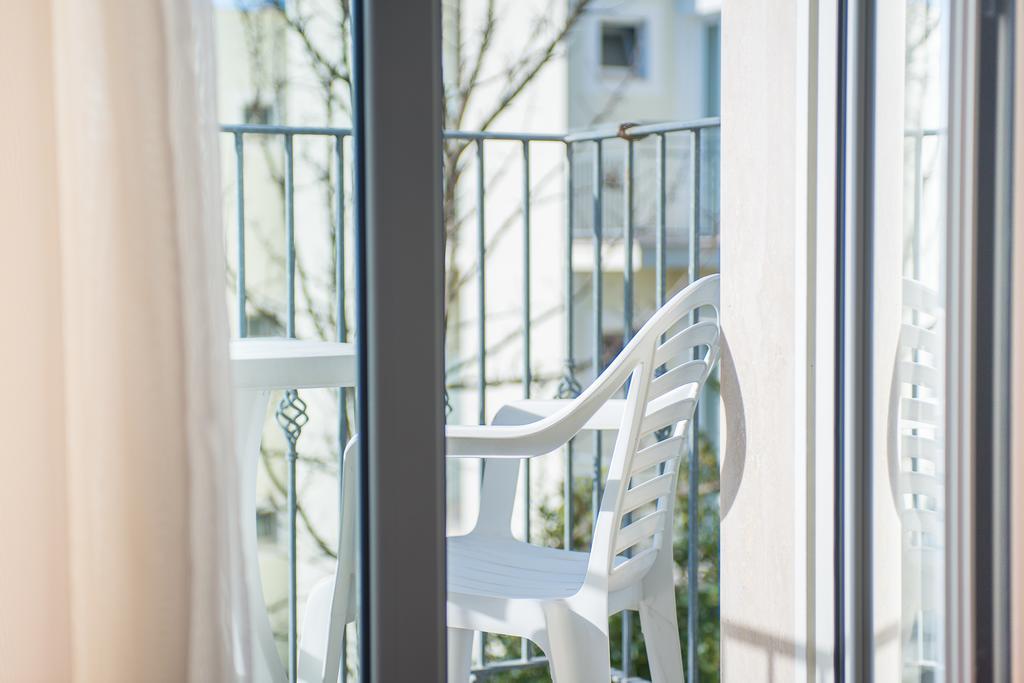 Hotel Falco Riccione Exterior photo