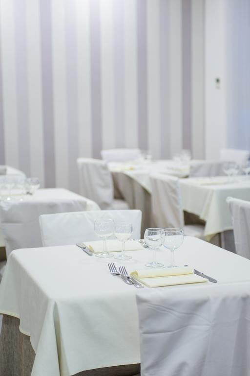 Hotel Falco Riccione Exterior photo