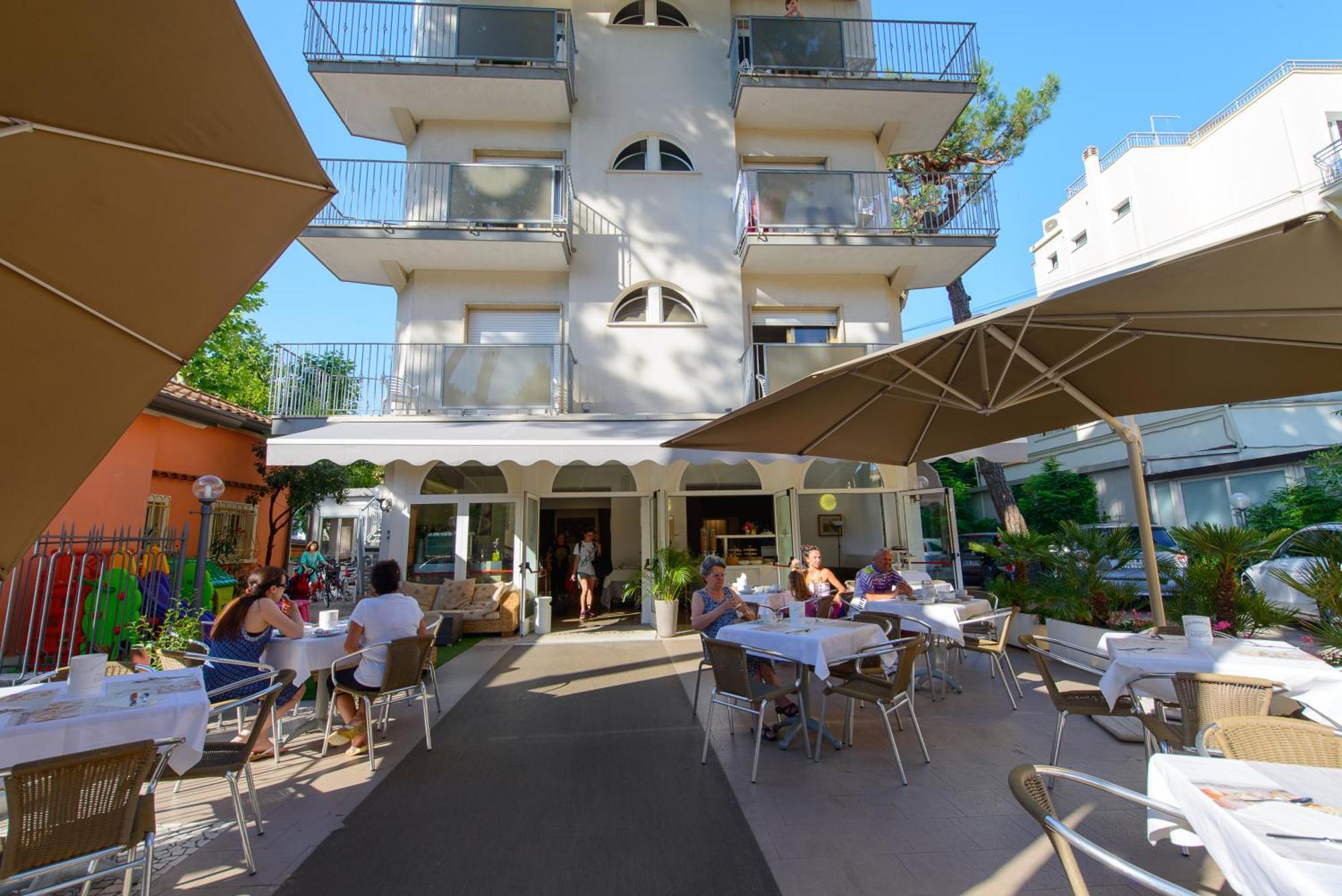 Hotel Falco Riccione Exterior photo