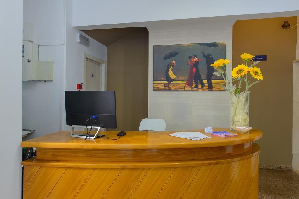 Hotel Falco Riccione Exterior photo